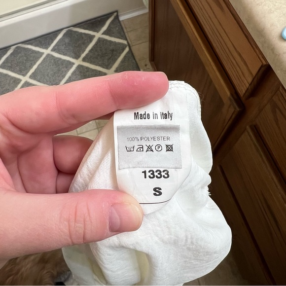 Lulu’s white jumpsuit with ruffled straps - Picture 5 of 5